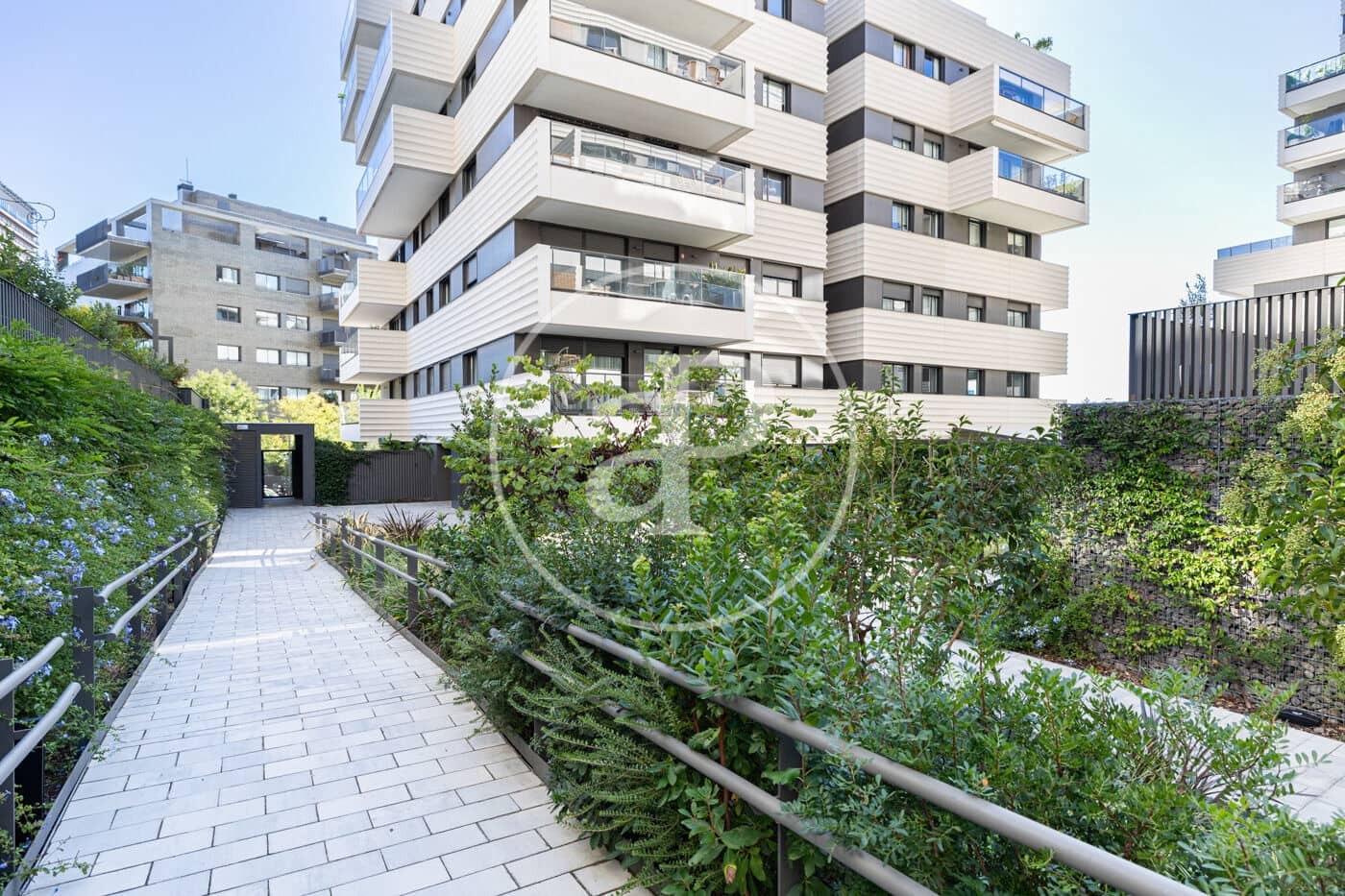 3 sypialnia Apartament na sprzedaż w Esplugues de Llobregat z basenem garażem - 1 300 000 € (Ref: 10173806)