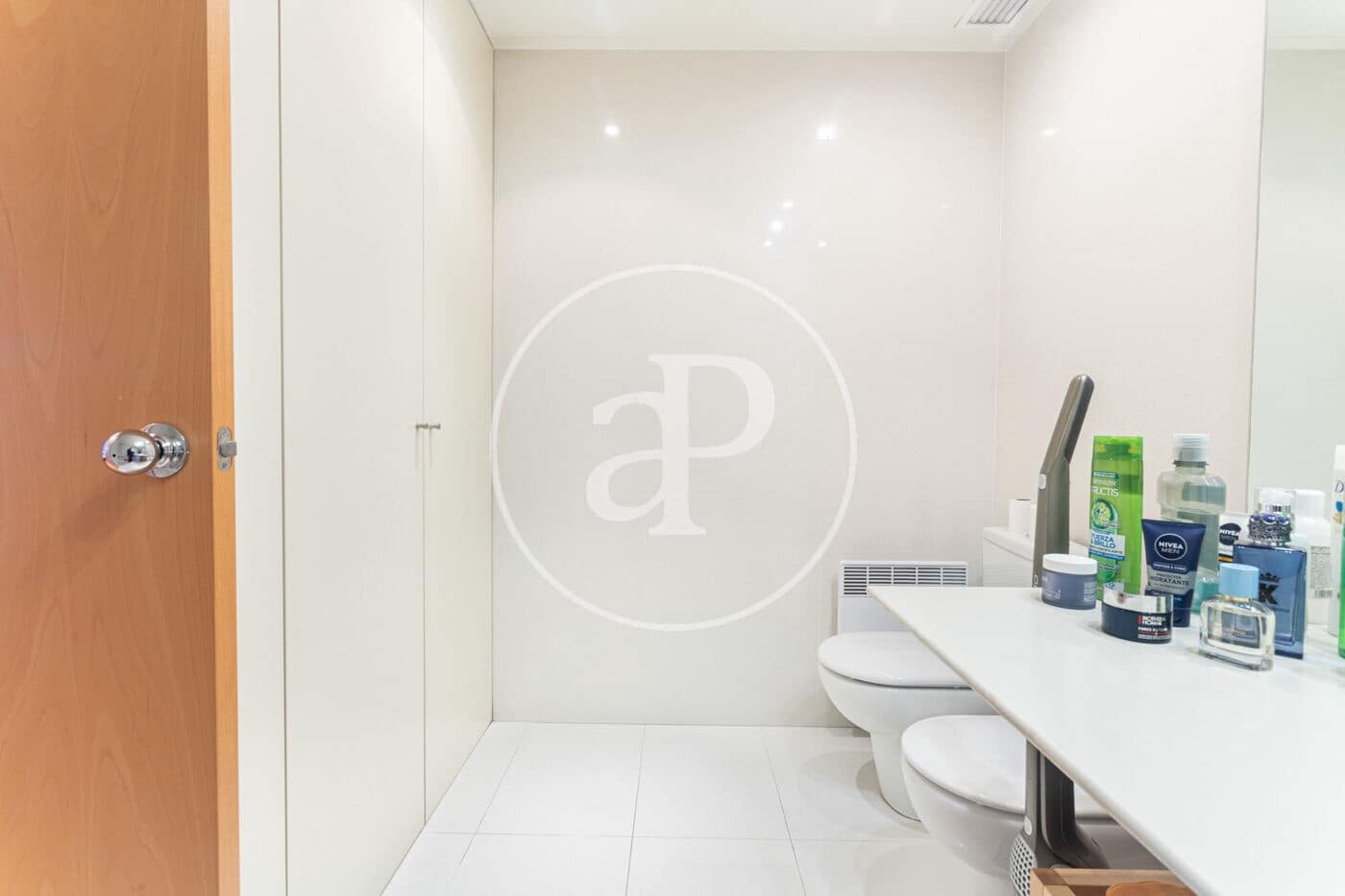 1 bedroom Penthouse for sale in Barcelona city - € 475,000 (Ref: 10177094)