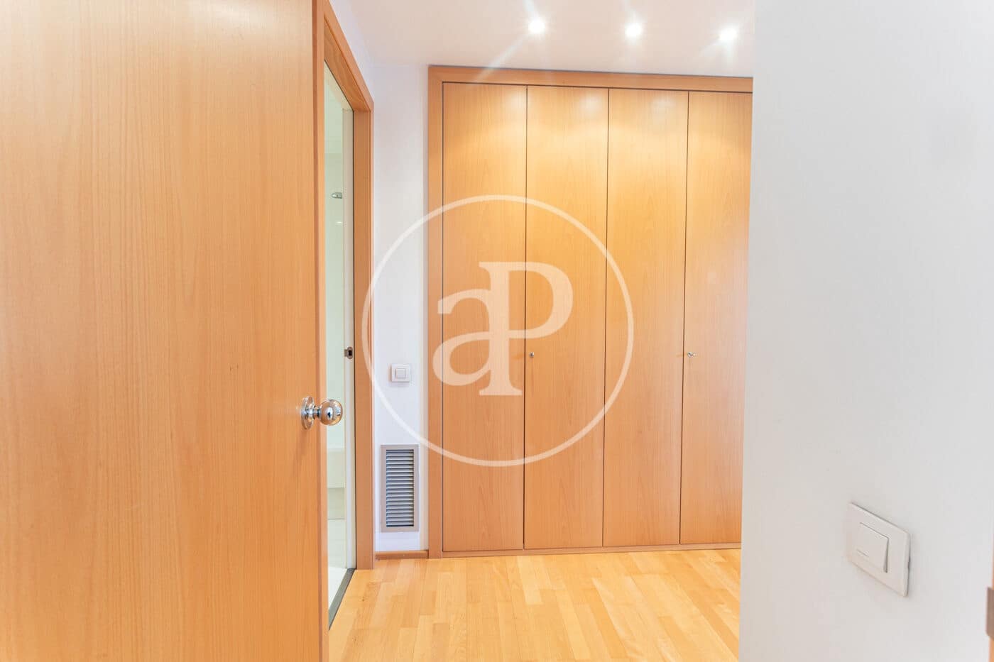 1 bedroom Penthouse for sale in Barcelona city - € 475,000 (Ref: 10177094)