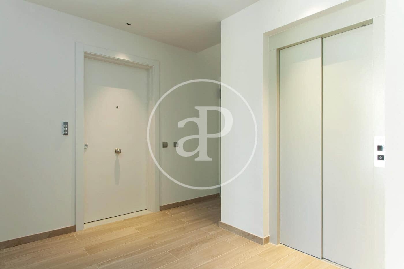 2 sypialnia Apartament na sprzedaż w Miasto Barcelona z garażem - 490 000 € (Ref: 10180521)