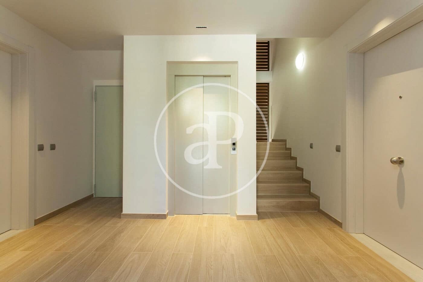 2 sypialnia Apartament na sprzedaż w Miasto Barcelona z garażem - 490 000 € (Ref: 10180521)