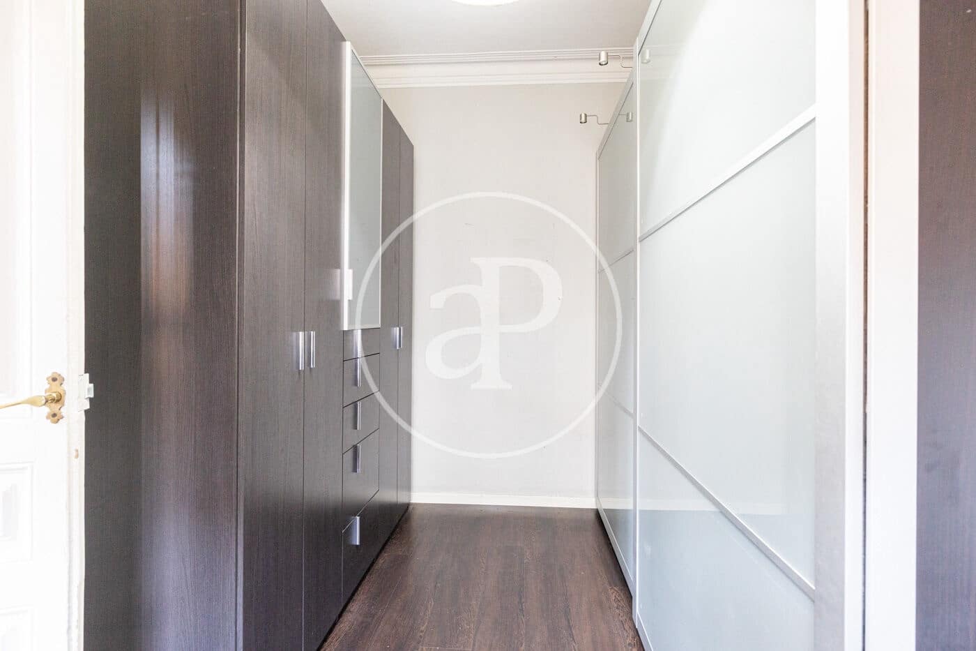 Apartamento de 3 habitaciones en Barcelona ciudad en venta - 549.000 € (Ref: 10182976)