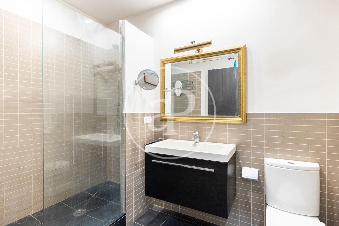 Apartamento de 3 habitaciones en Barcelona ciudad en venta - 549.000 € (Ref: 10182976)