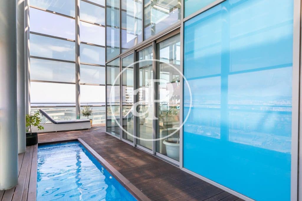 3 soveværelse Penthouse til salg i Barcelona by med swimmingpool - € 2.500.000 (Ref: 5300494)