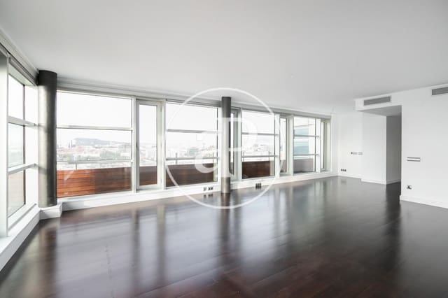 2 bedroom Penthouse for sale in El Poblenou, Barcelona city - € 1,900,000 (Ref: 5953139)
