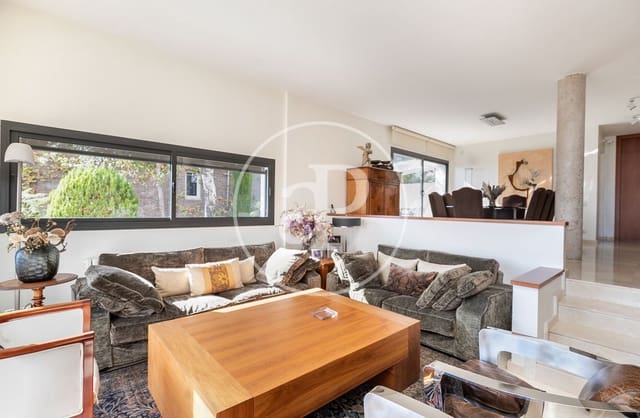 4 soveværelse Villa til salg i Esplugues de Llobregat med swimmingpool - € 2.940.000 (Ref: 7219003)