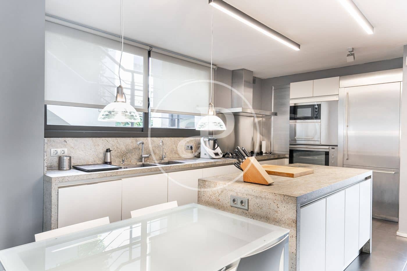 4 soveværelse Villa til salg i Esplugues de Llobregat med swimmingpool - € 2.940.000 (Ref: 7219003)