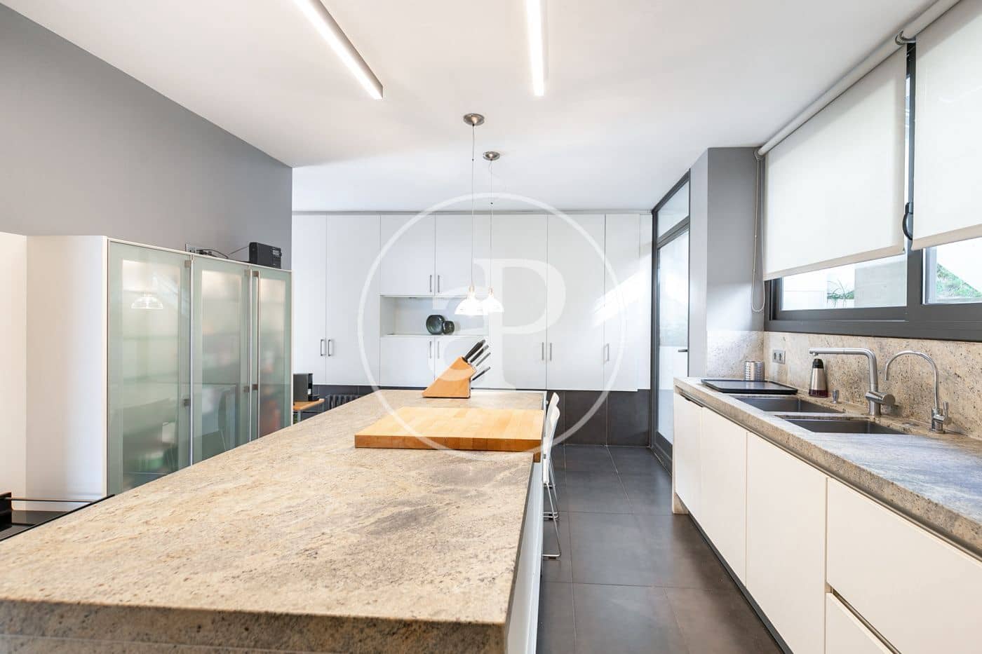 4 soveværelse Villa til salg i Esplugues de Llobregat med swimmingpool - € 2.940.000 (Ref: 7219003)