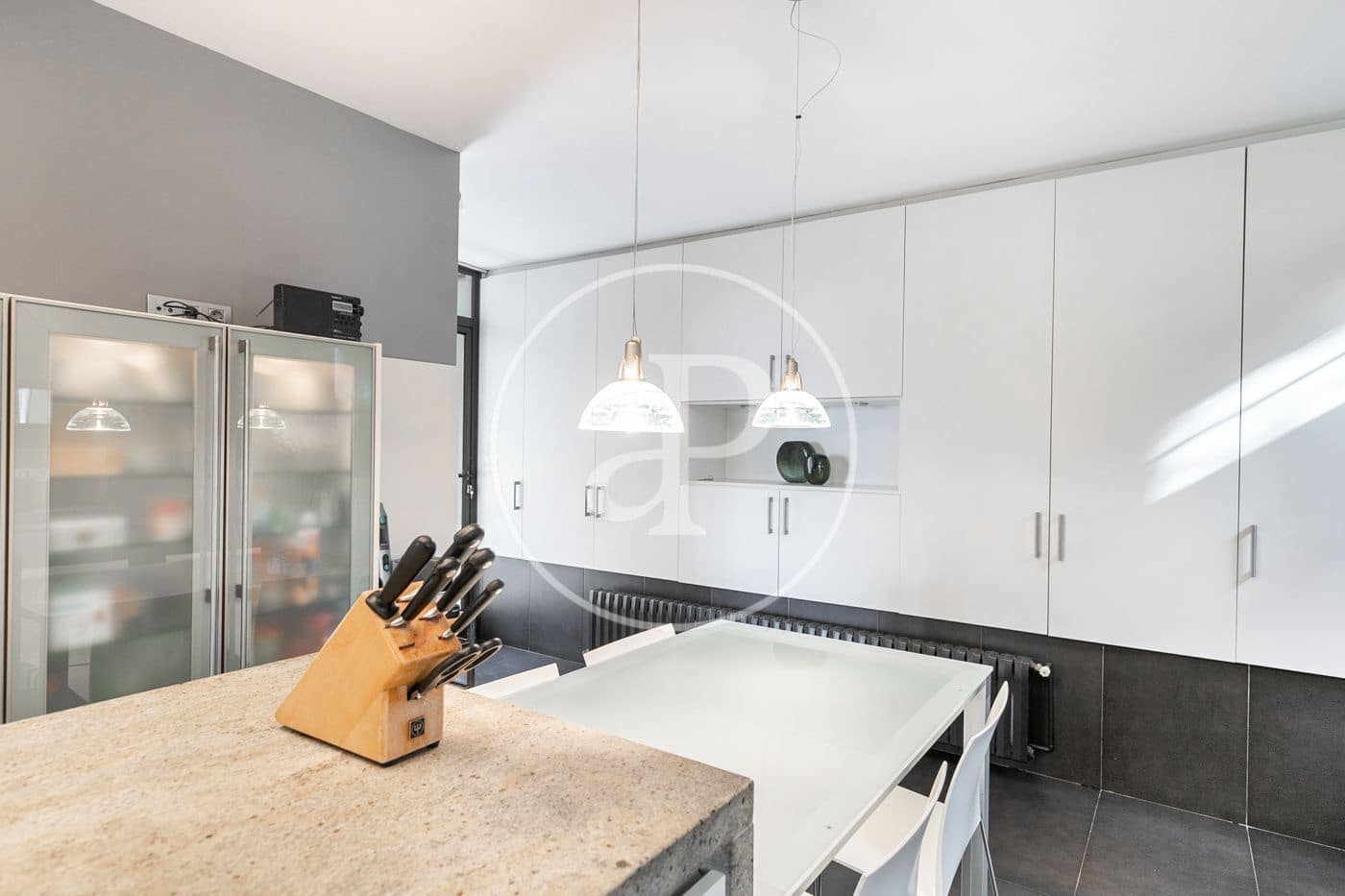 4 soveværelse Villa til salg i Esplugues de Llobregat med swimmingpool - € 2.940.000 (Ref: 7219003)