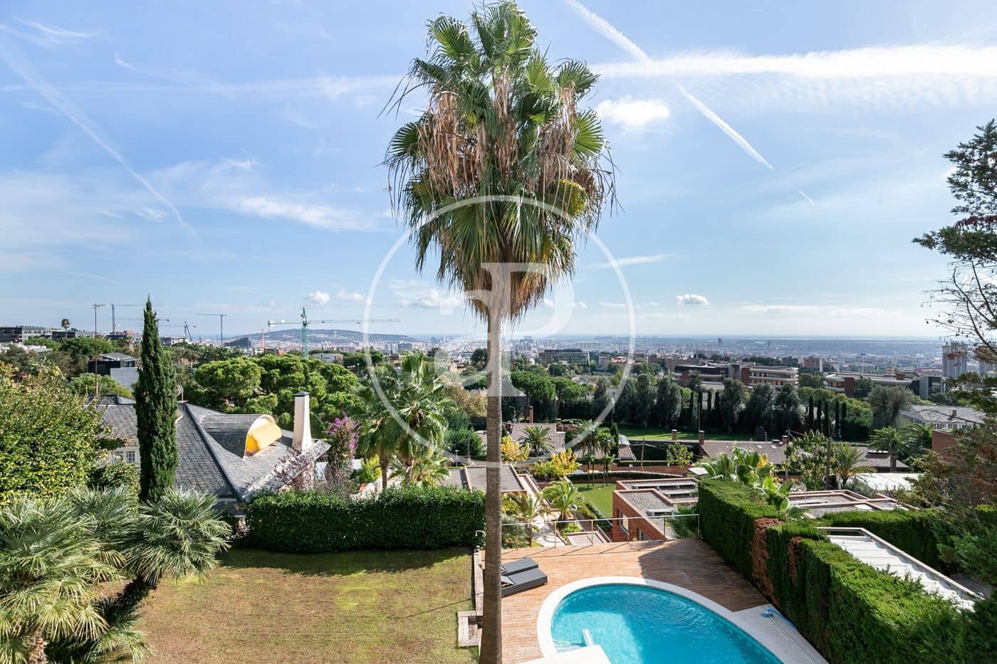 4 soveværelse Villa til salg i Esplugues de Llobregat med swimmingpool - € 2.940.000 (Ref: 7219003)