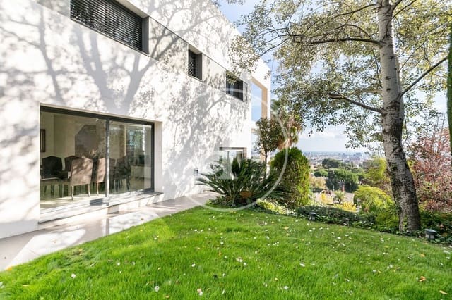 4 soveværelse Villa til salg i Esplugues de Llobregat med swimmingpool - € 2.940.000 (Ref: 7219003)