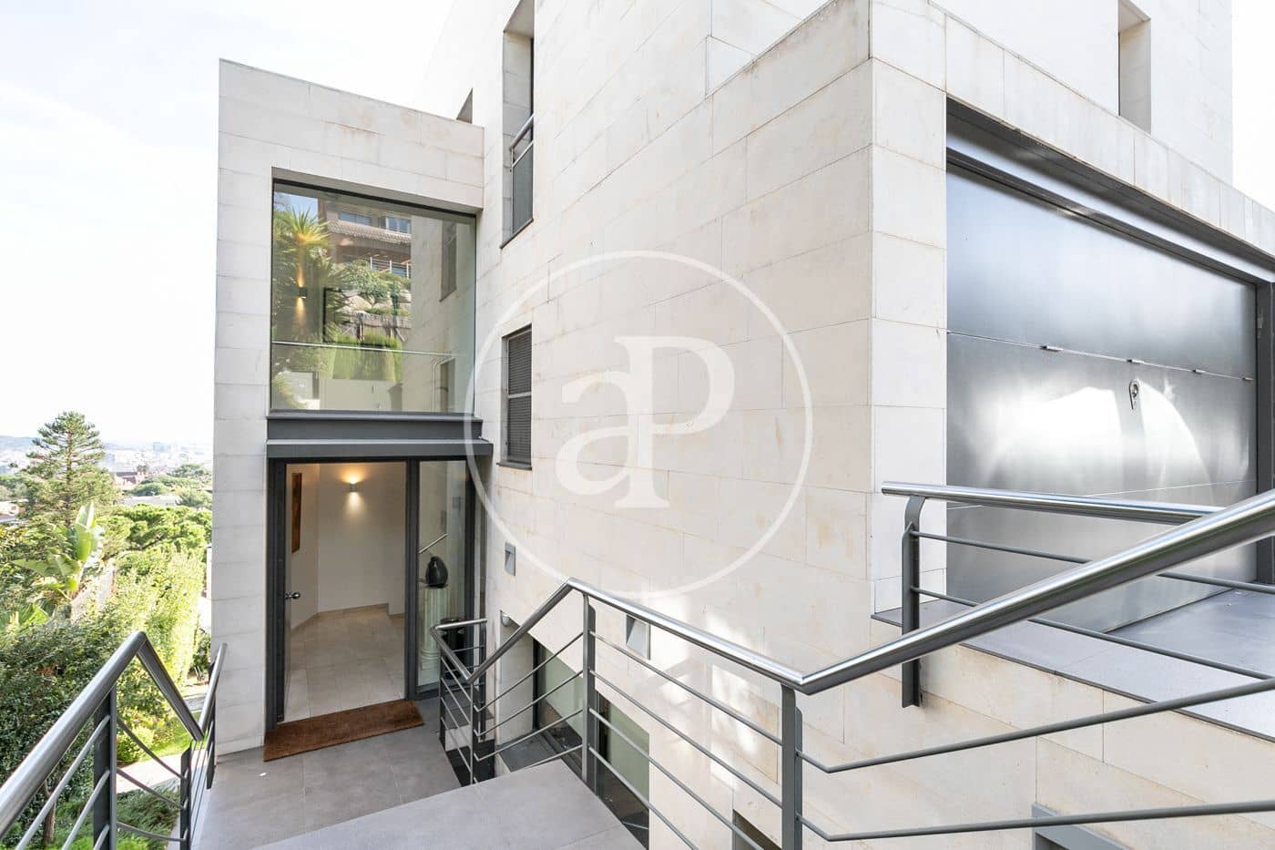 4 soveværelse Villa til salg i Esplugues de Llobregat med swimmingpool - € 2.940.000 (Ref: 7219003)