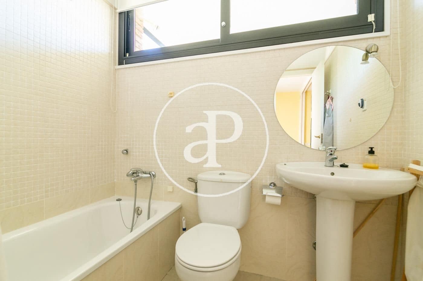 6 soveværelse Villa til salg i Sant Just Desvern - € 1.250.000 (Ref: 7875835)