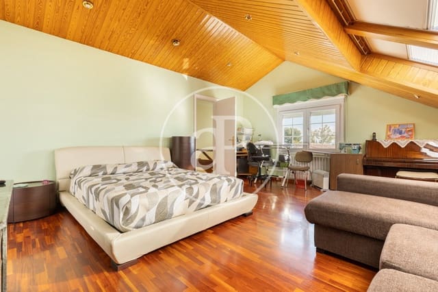 5 bedroom Villa for sale in Sabadell with pool - € 795,000 (Ref: 7886551)