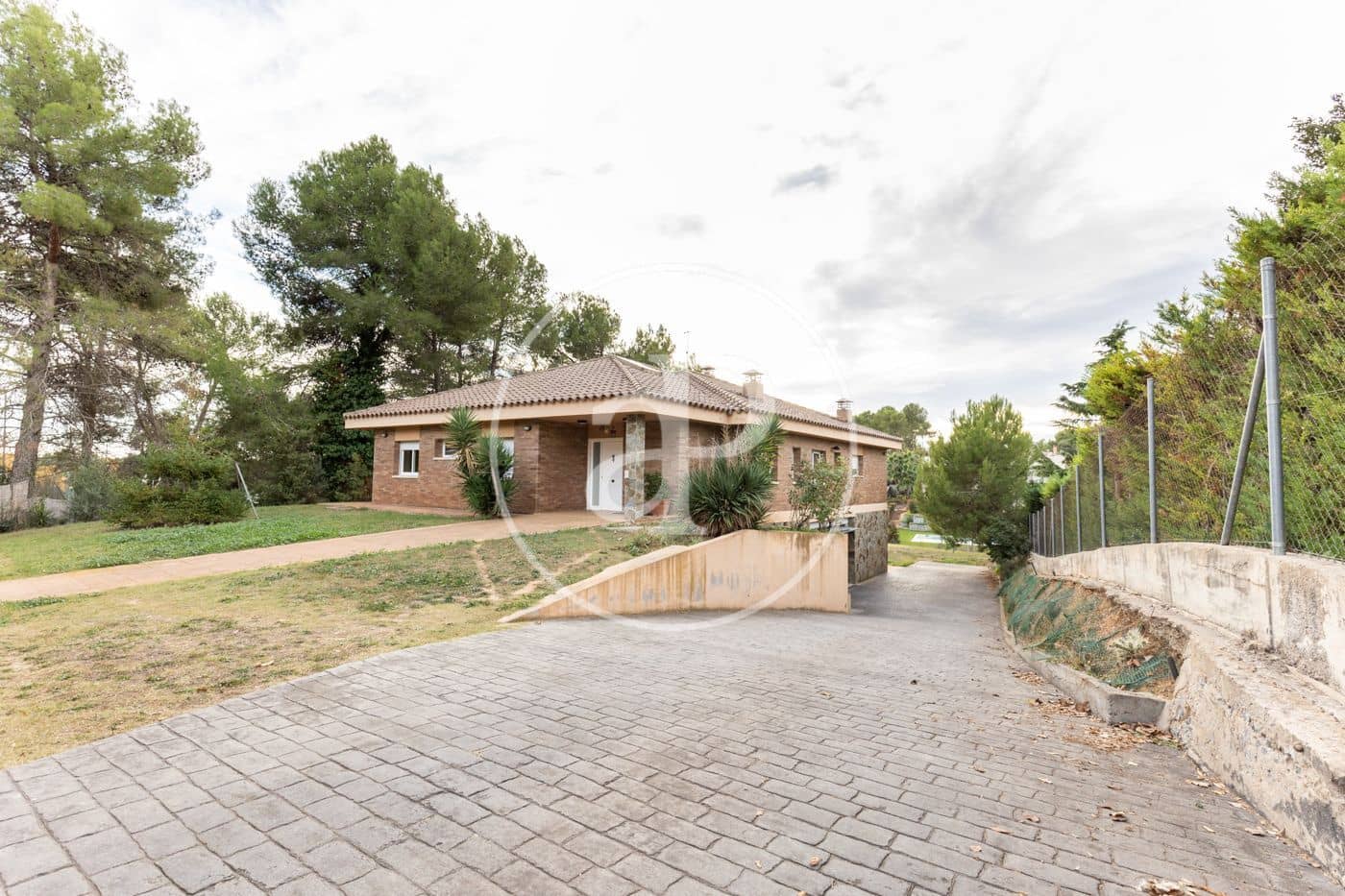 4 bedroom Villa for sale in Sabadell - € 800,000 (Ref: 7886566)