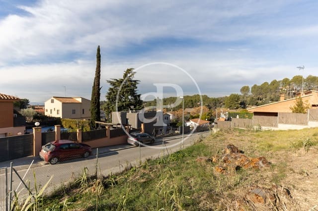 Undeveloped Land for sale in Sant Cugat del Vallès - € 180,000 (Ref: 7886601)