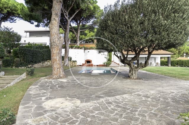 7 chambre Villa/Maison à vendre à Sant Andreu de Llavaneres avec piscine - 1 950 000 € (Ref: 7980537)