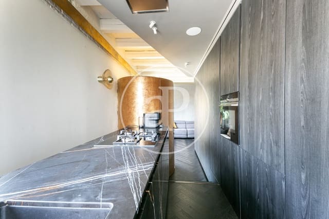 1 bedroom Apartment for sale in El Barri Gòtic, Barcelona city - € 750,000 (Ref: 8002909)