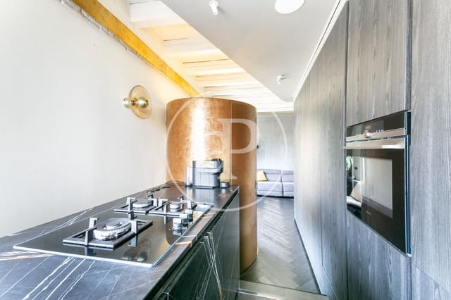 1 bedroom Apartment for sale in El Barri Gòtic, Barcelona city - € 750,000 (Ref: 8002909)