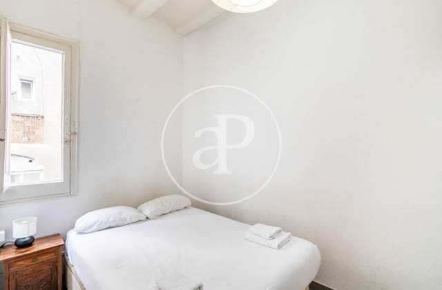 2 bedroom Apartment for sale in El Raval, Barcelona city - € 375,000 (Ref: 8086401)
