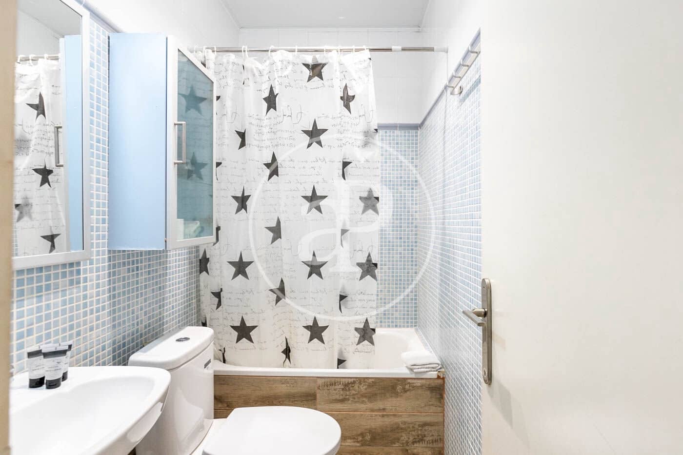 2 soveværelse Lejlighed til salg i Barcelona by - € 375.000 (Ref: 8086401)