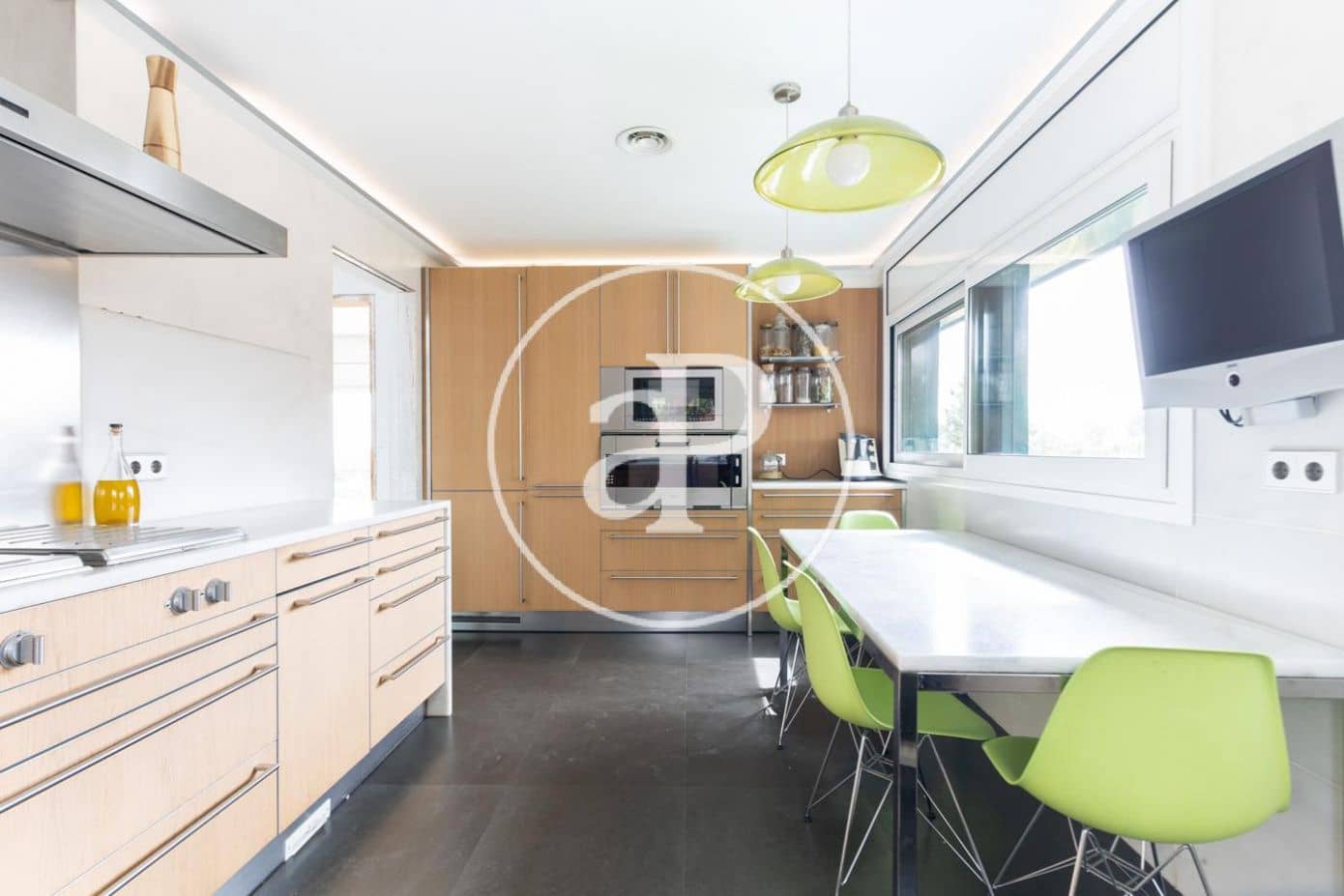 6 soverom Villa til salgs i Bellaterra - € 995 000 (Ref: 8107677)