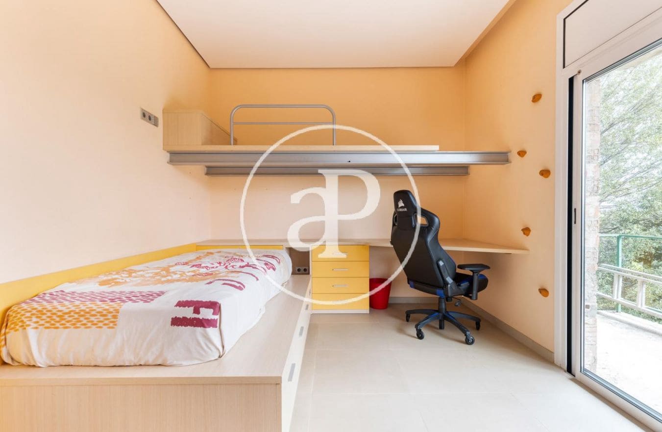 6 soverom Villa til salgs i Bellaterra - € 995 000 (Ref: 8107677)