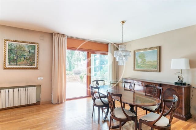 5 soveværelse Villa til salg i Esplugues de Llobregat - € 2.450.000 (Ref: 8201101)