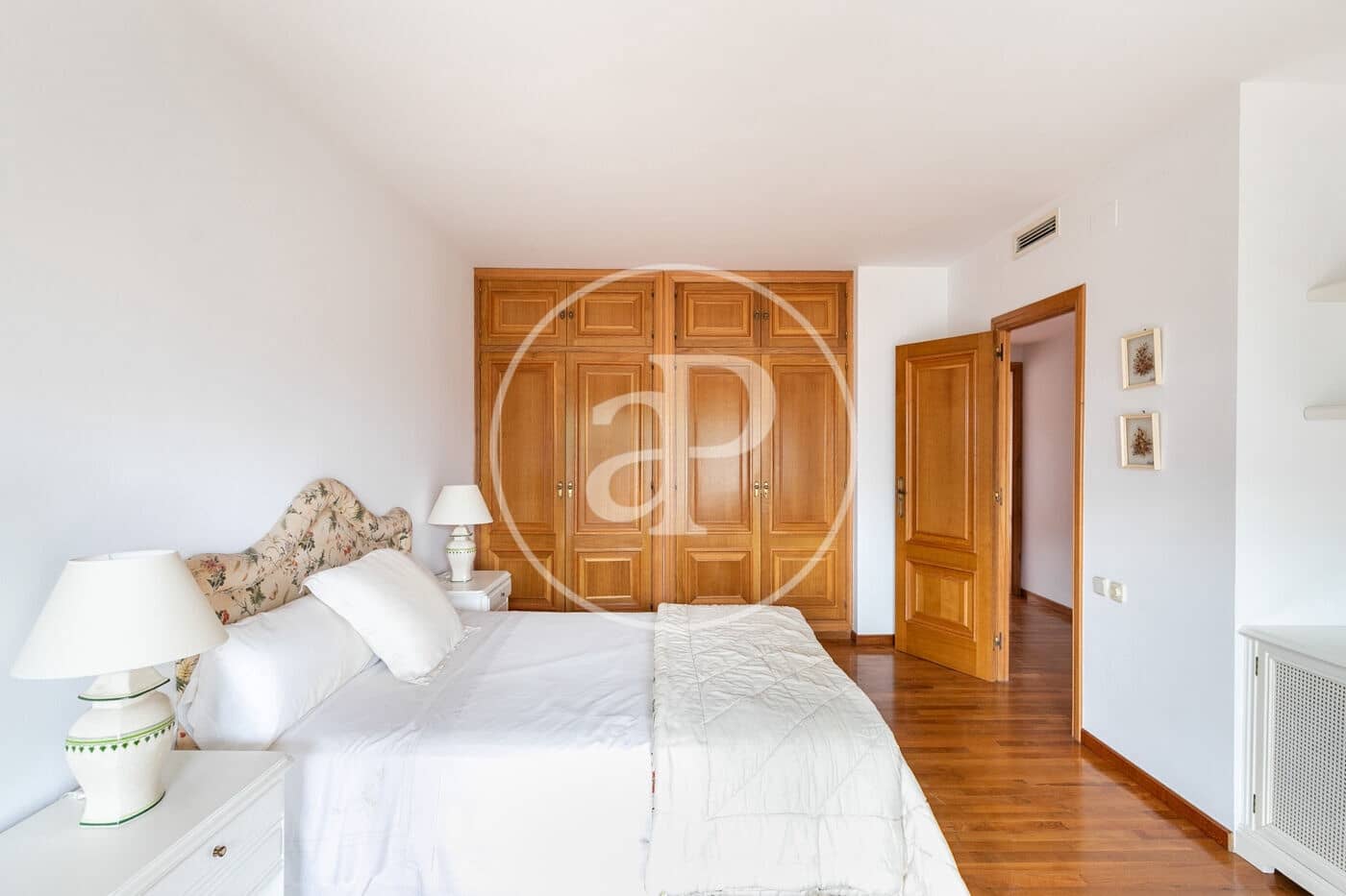 5 soveværelse Villa til salg i Esplugues de Llobregat - € 2.450.000 (Ref: 8201101)