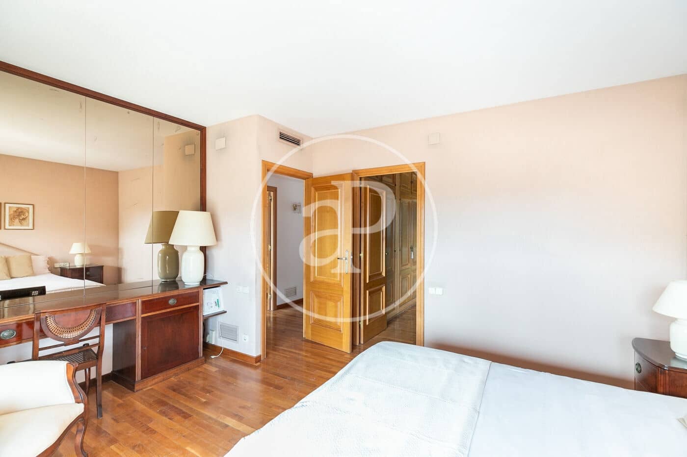 5 soveværelse Villa til salg i Esplugues de Llobregat - € 2.450.000 (Ref: 8201101)