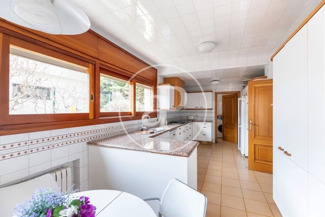 5 soveværelse Villa til salg i Esplugues de Llobregat - € 2.450.000 (Ref: 8201101)