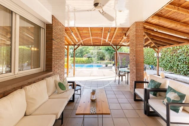 6 sypialnia Willa na sprzedaż w Sant Quirze del Vallès z basenem - 1 250 000 € (Ref: 8201235)