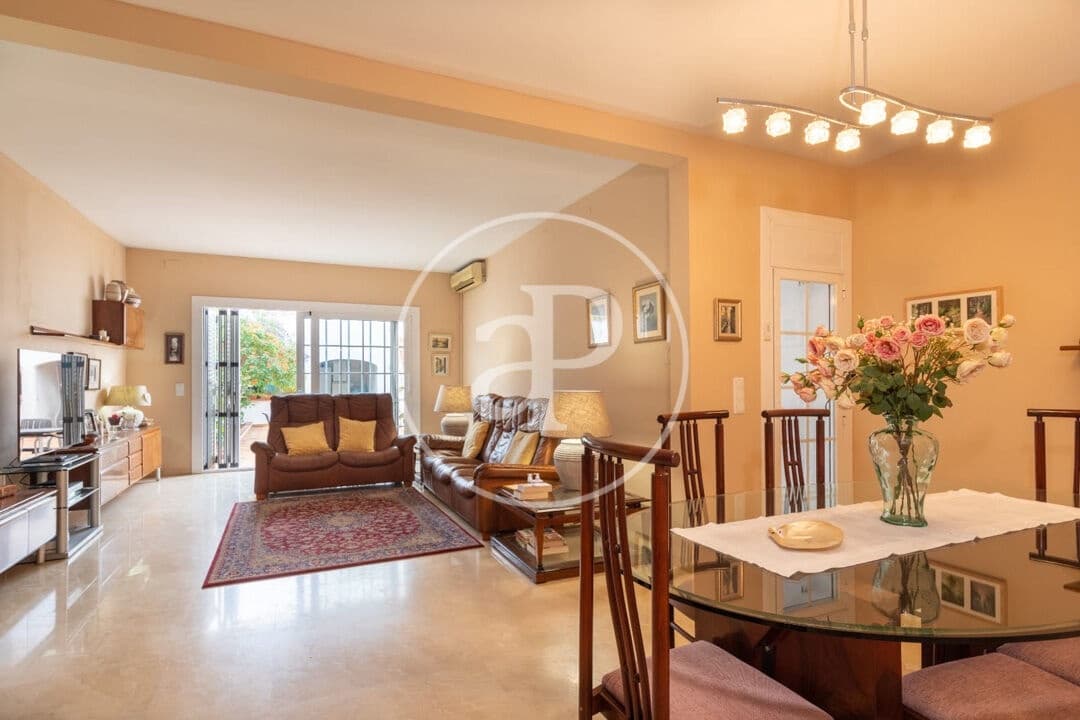 4 soveværelse Villa til salg i Sabadell - € 845.000 (Ref: 8220006)