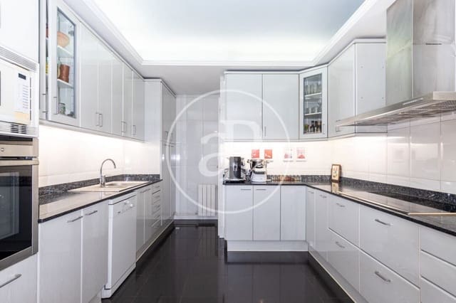 4 makuuhuone Huvila myytävänä paikassa Sabadell - 845 000 € (Ref: 8220006)