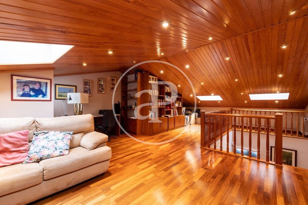 4 soveværelse Villa til salg i Sabadell - € 845.000 (Ref: 8220006)