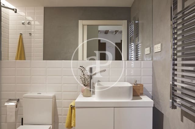 2 soveværelse Lejlighed til salg i El Barri Gòtic, Barcelona by - € 545.000 (Ref: 8225707)