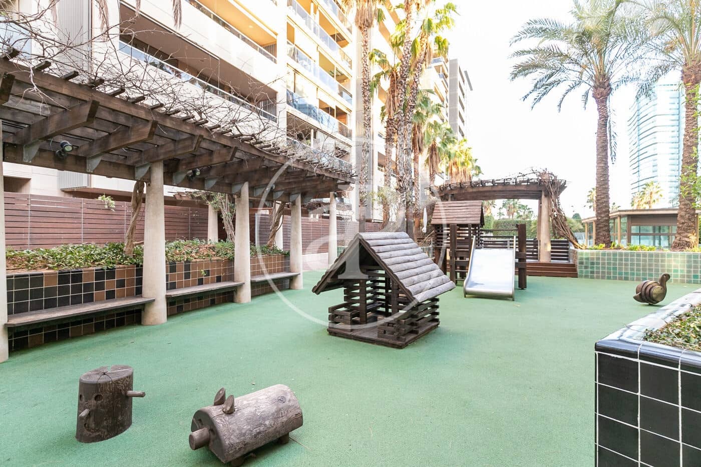 3 soveværelse Lejlighed til salg i Barcelona by med swimmingpool - € 865.000 (Ref: 8321484)