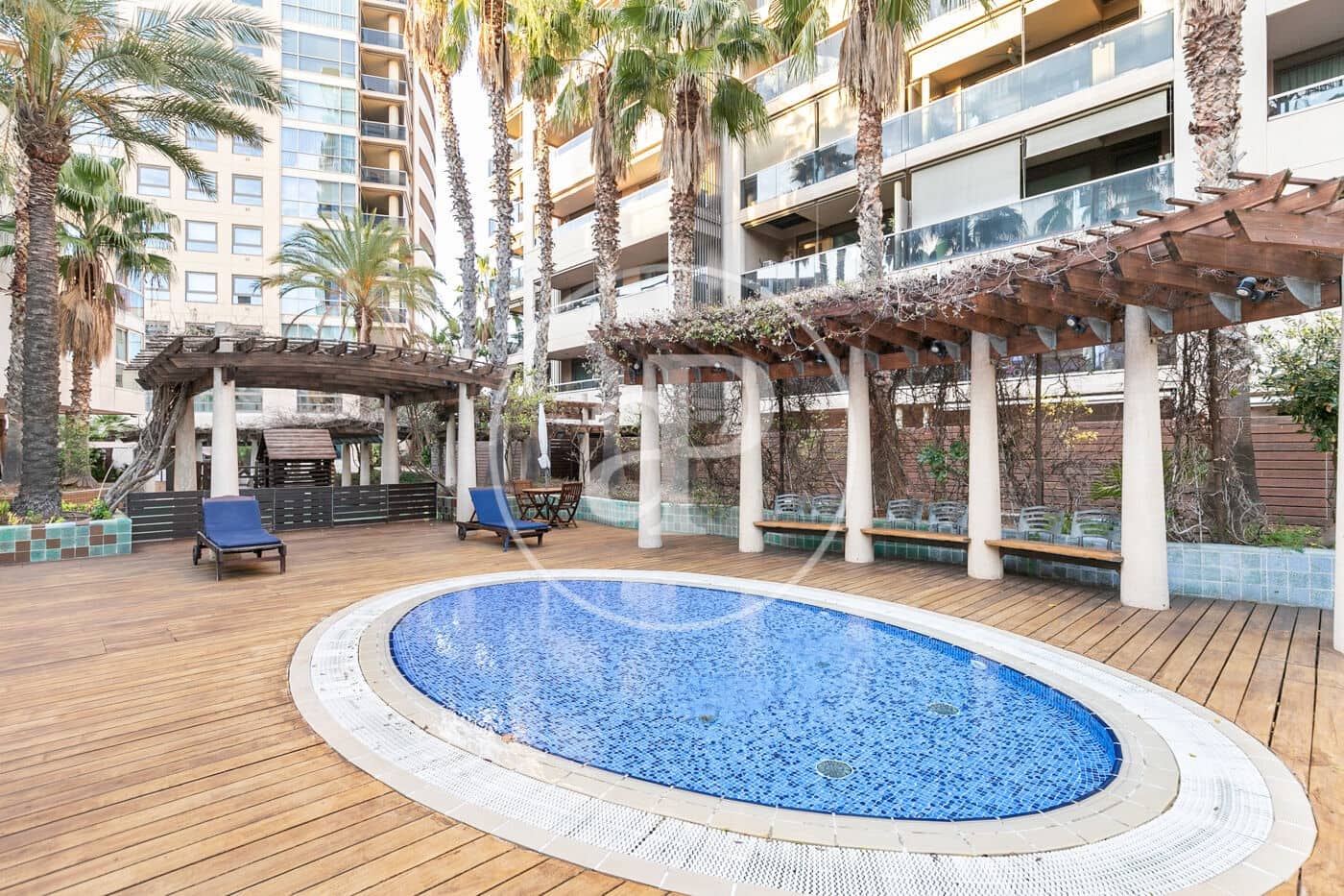3 soveværelse Lejlighed til salg i Barcelona by med swimmingpool - € 865.000 (Ref: 8321484)