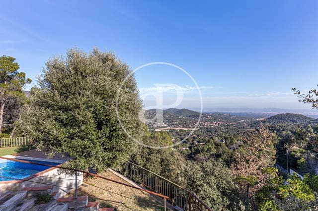 7 soverom Villa til salgs i Matadepera med svømmebasseng - € 875 000 (Ref: 8332132)