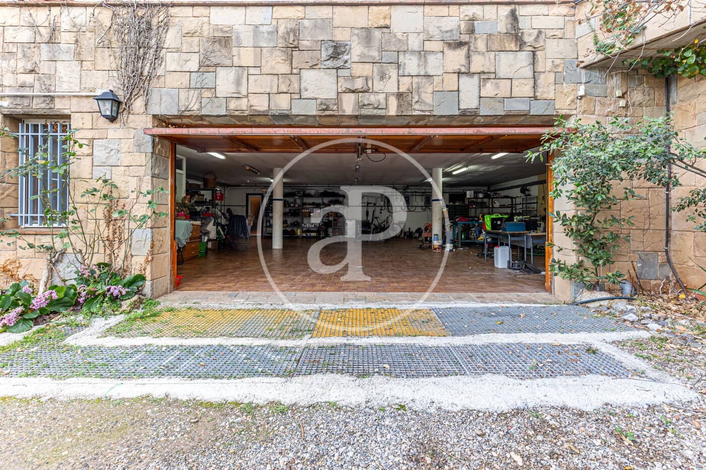 7 soveværelse Villa til salg i Matadepera med swimmingpool - € 875.000 (Ref: 8332132)