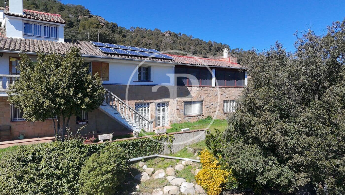 7 soveværelse Villa til salg i Matadepera med swimmingpool - € 875.000 (Ref: 8332132)