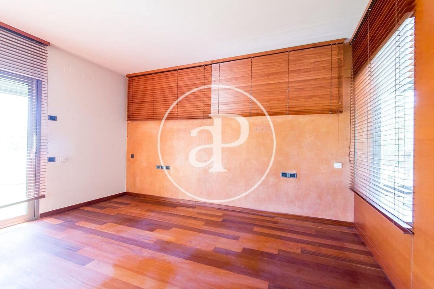 5 sypialnia Willa na sprzedaż w Miasto Barcelona z basenem - 2 900 000 € (Ref: 8370051)