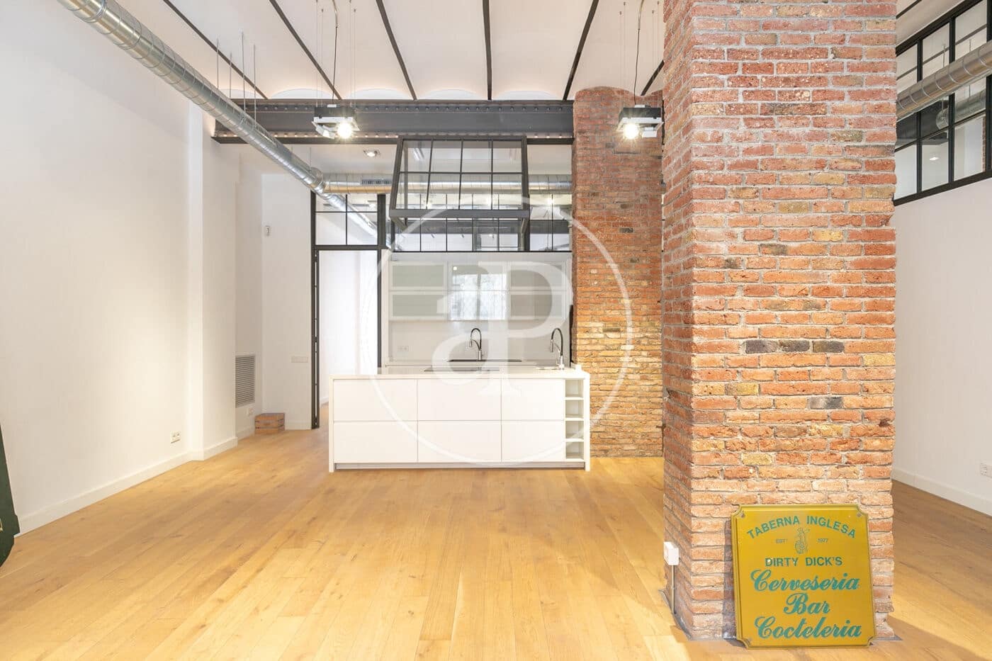 3 slaapkamer Appartement te koop in Barcelona stad - € 845.000 (Ref: 8435792)