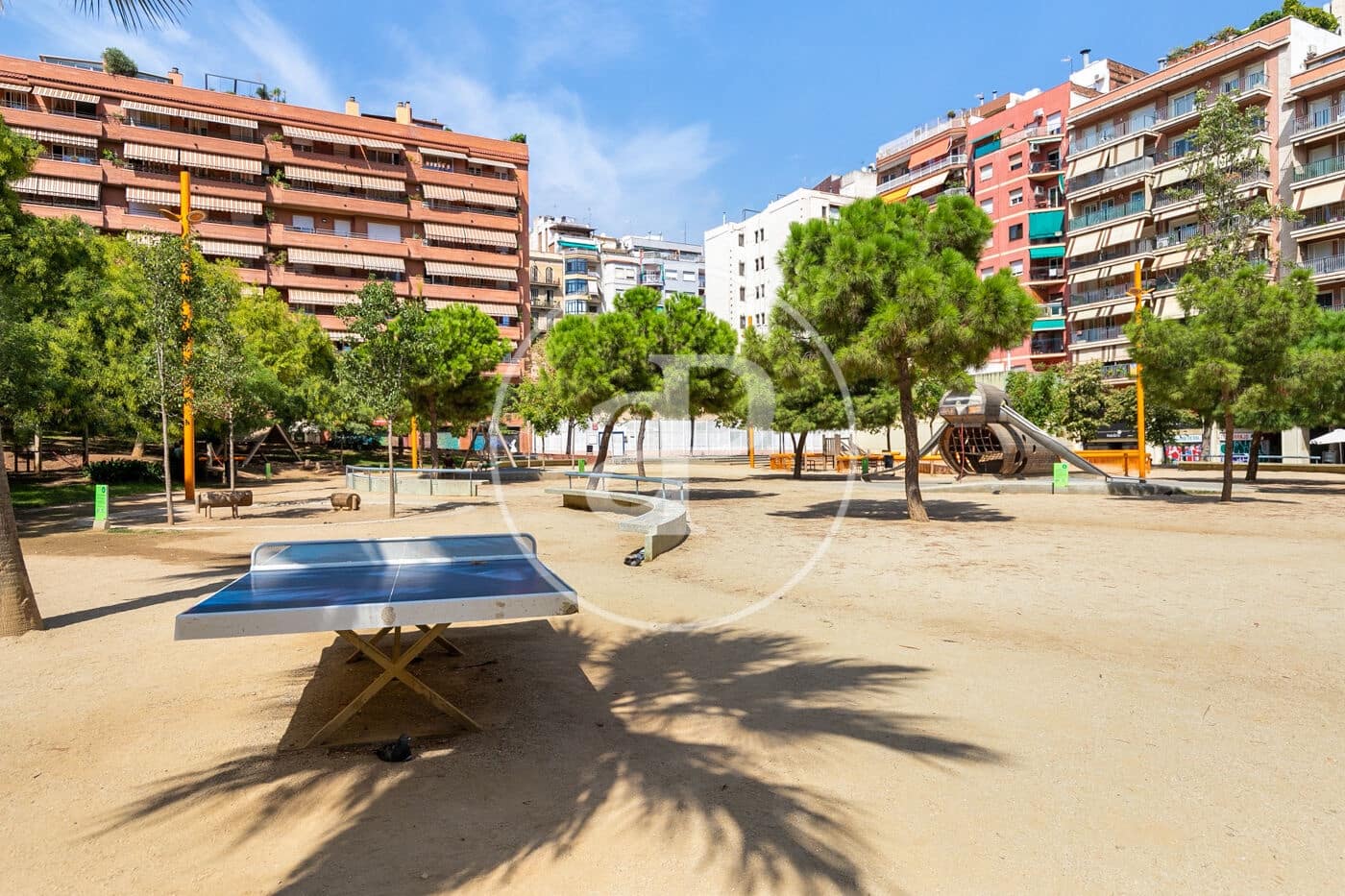 3 soveværelse Villa til salg i Barcelona by - € 795.000 (Ref: 8472808)