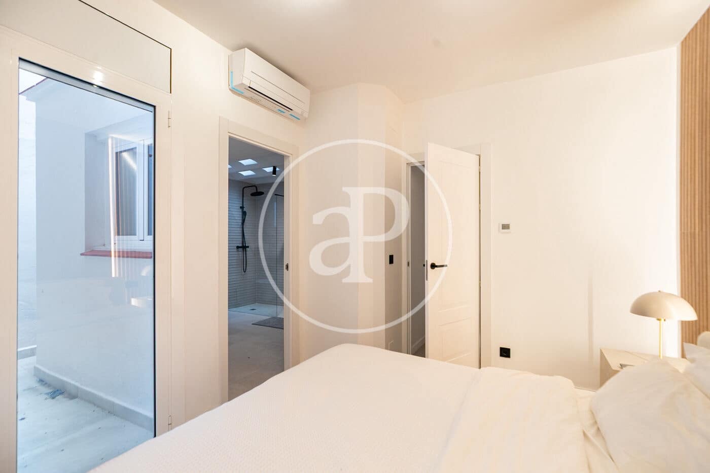 3 bedroom Apartment for sale in Barcelona city - € 795,000 (Ref: 8472808)