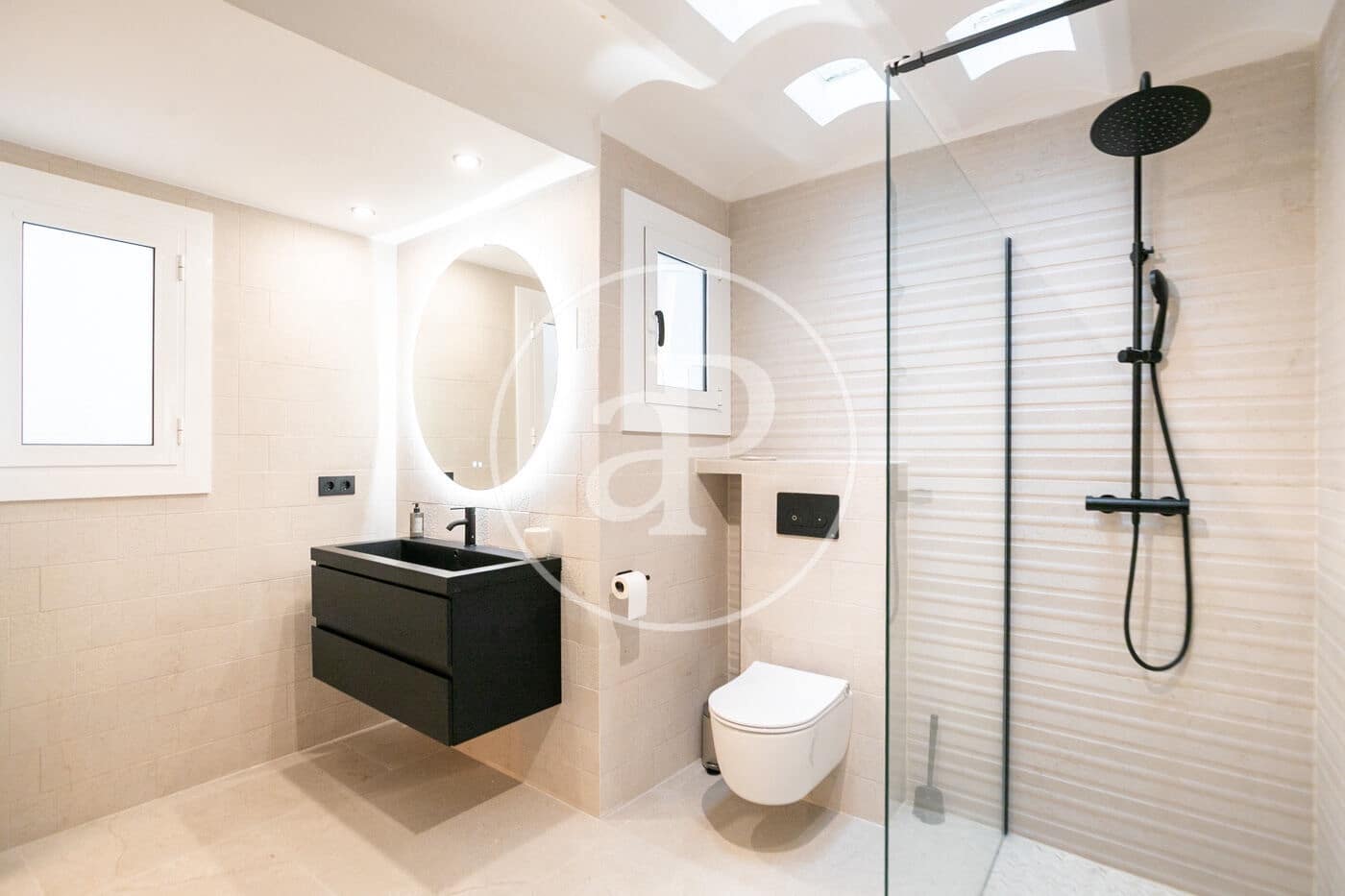 3 bedroom Apartment for sale in Barcelona city - € 795,000 (Ref: 8472808)