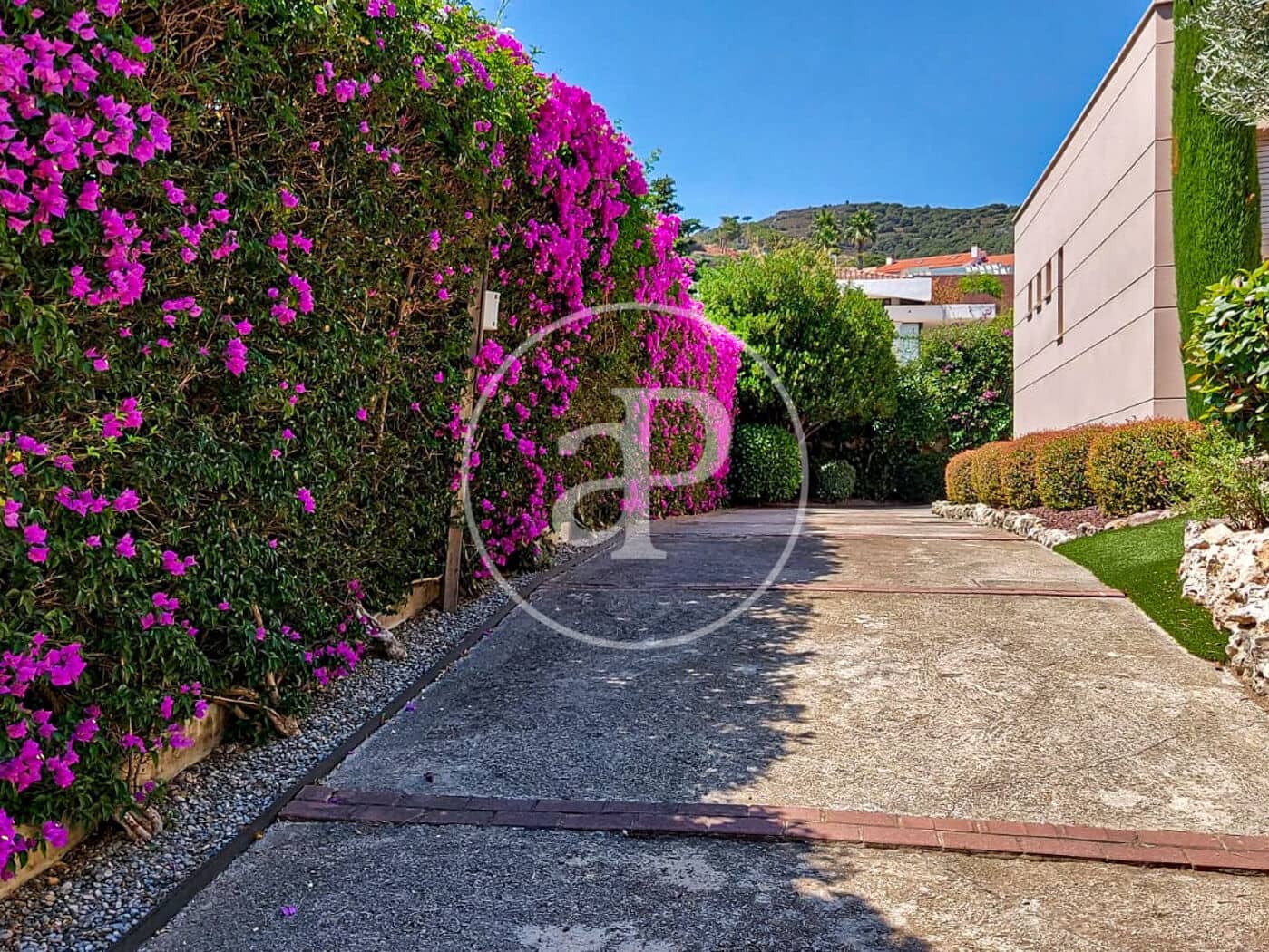 6 soverom Villa til salgs i Teia med svømmebasseng - € 2 450 000 (Ref: 8490315)