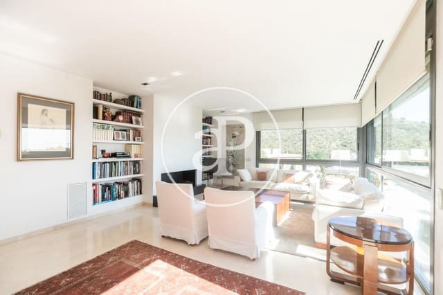 5 bedroom Villa for sale in Esplugues de Llobregat with pool - € 2,250,000 (Ref: 8536974)