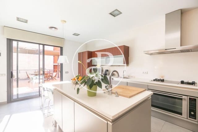 5 bedroom Villa for sale in Esplugues de Llobregat with pool - € 2,250,000 (Ref: 8536974)