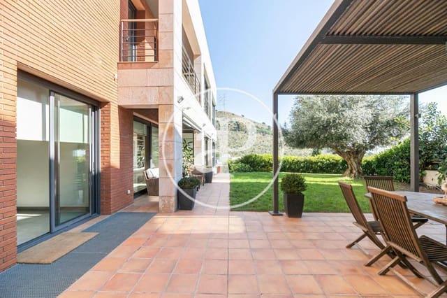 5 bedroom Villa for sale in Esplugues de Llobregat with pool - € 2,250,000 (Ref: 8536974)